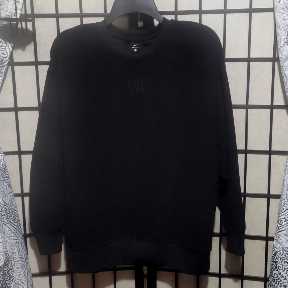 Black Nike Dry fit sweatshirt size Medium